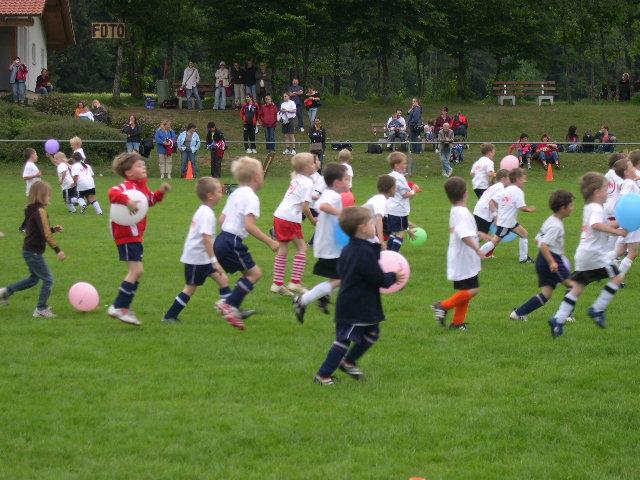 Tag des Kinderfussballs beim TSV Pfronstetten - Bambini - 08.JPG